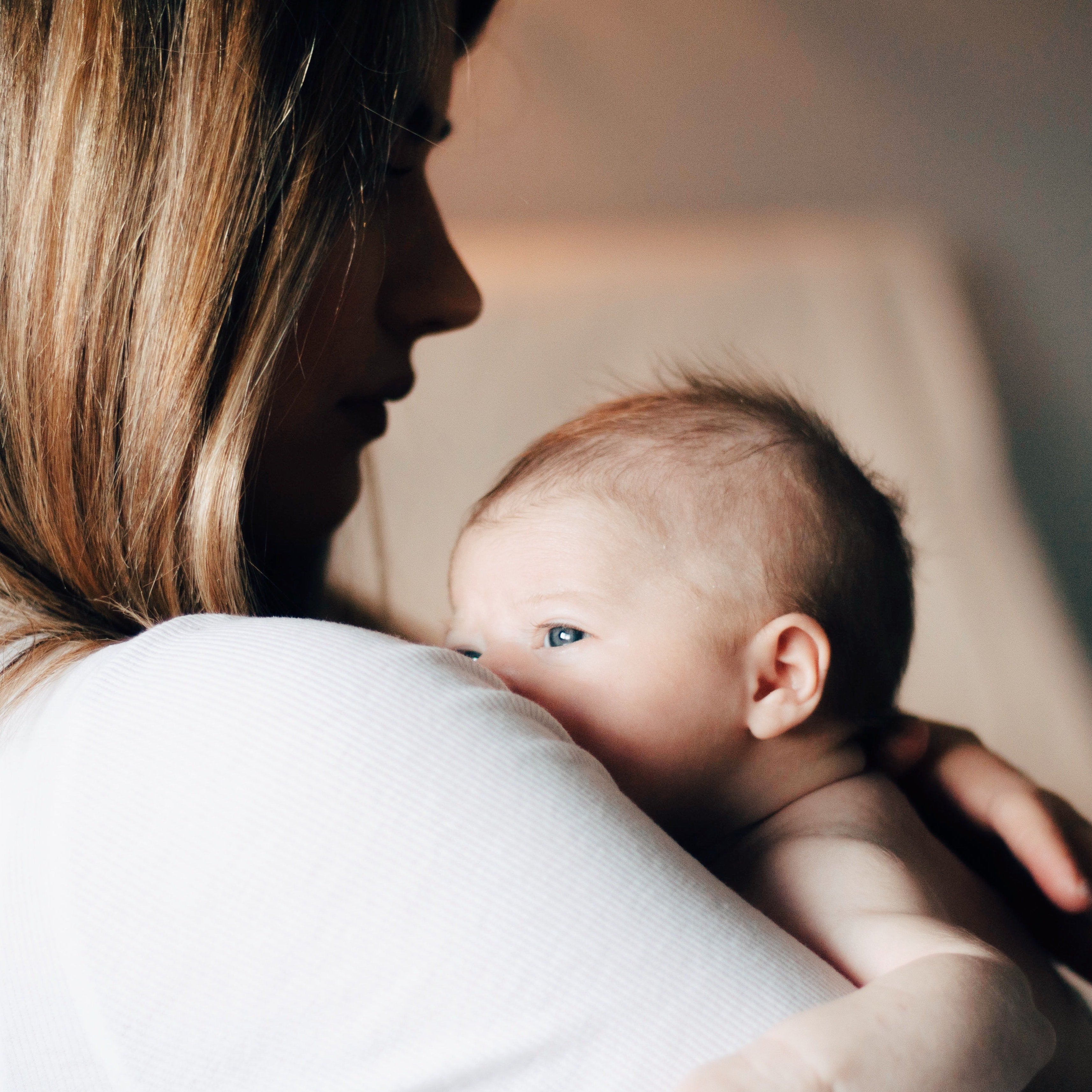 The Difference Between a Midwife and a Doula