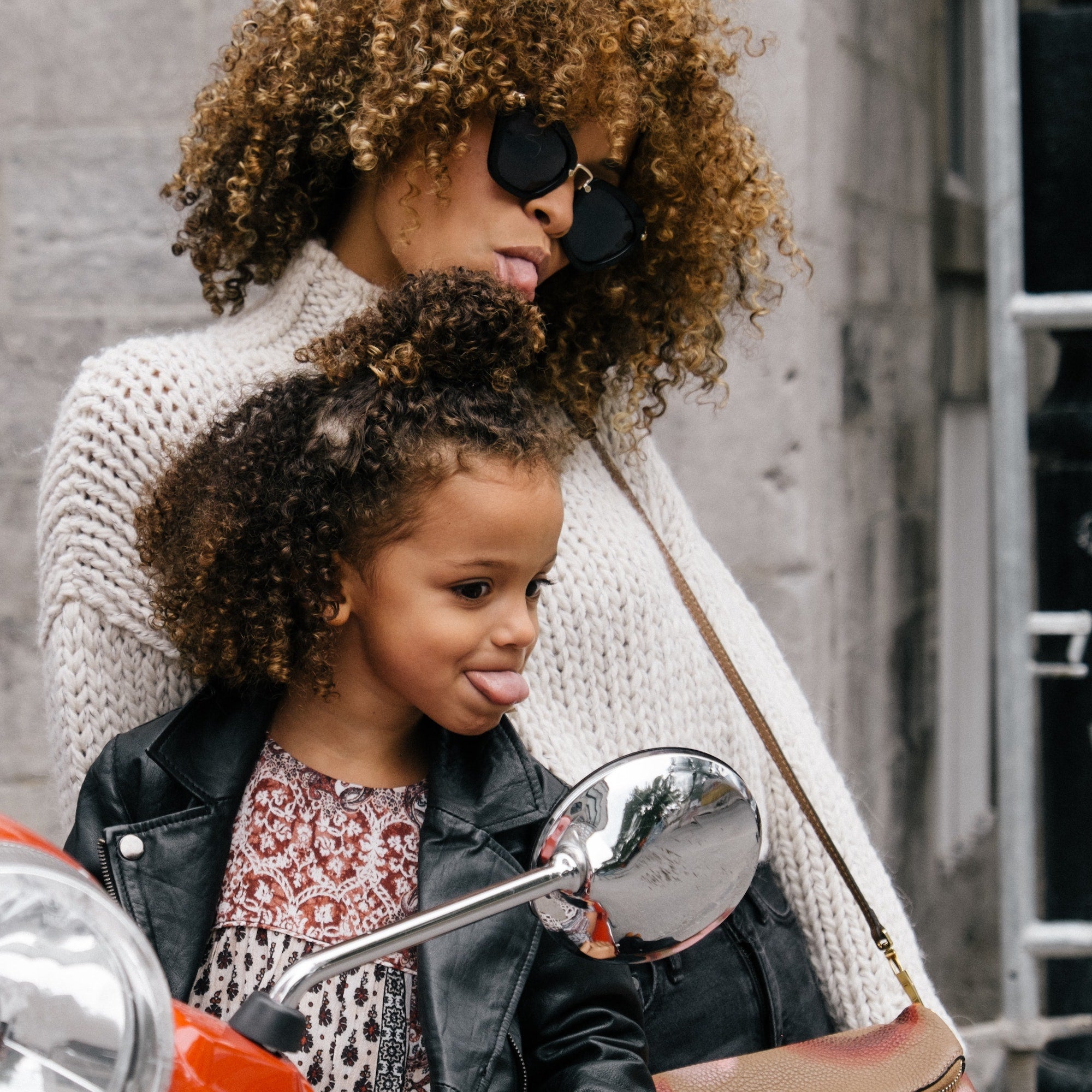 Celebrating Working Moms of Color: 9 Stellar Accounts to Follow